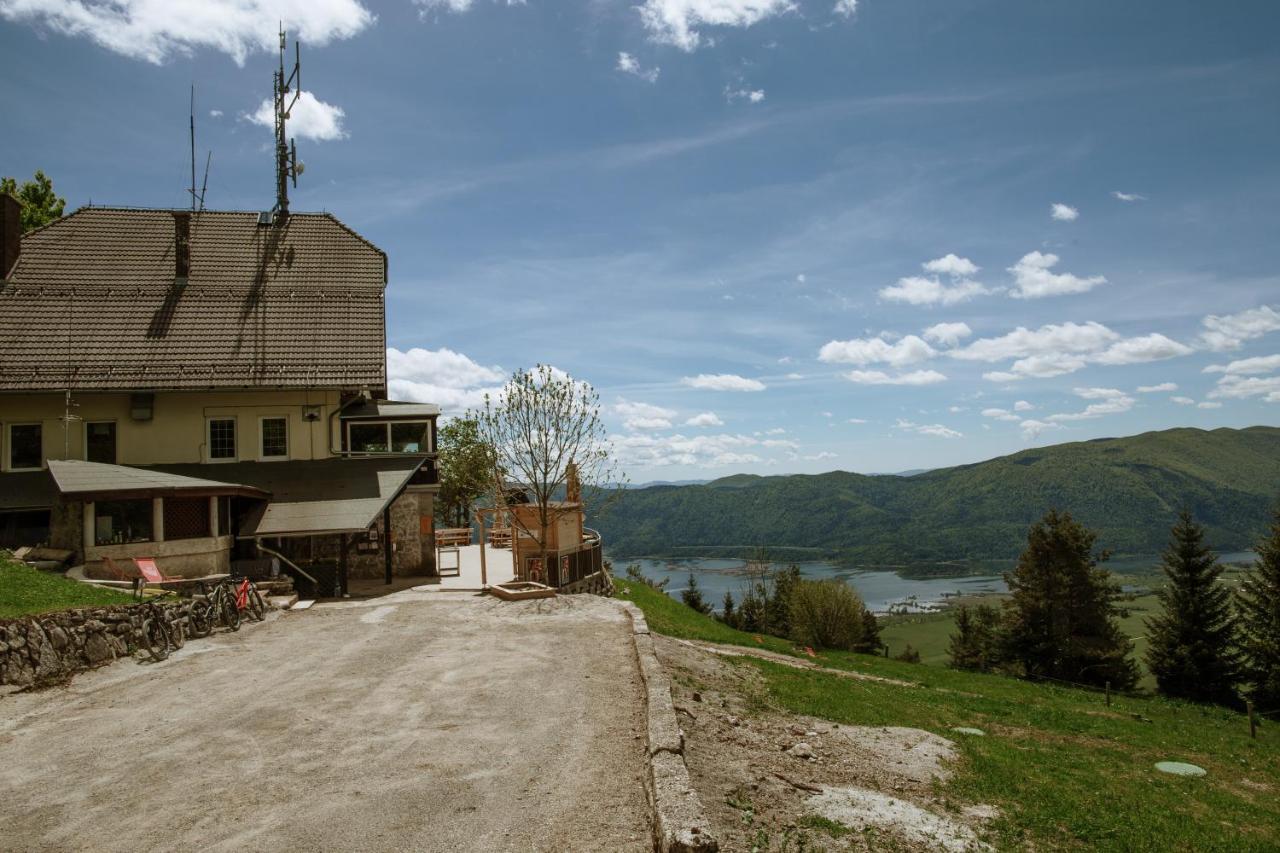 Dom Na Slivnici Bed and Breakfast Cerknica Eksteriør billede
